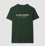 A vida aperta eu acendo