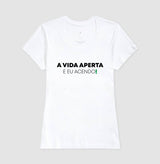 A vida aperta eu acendo